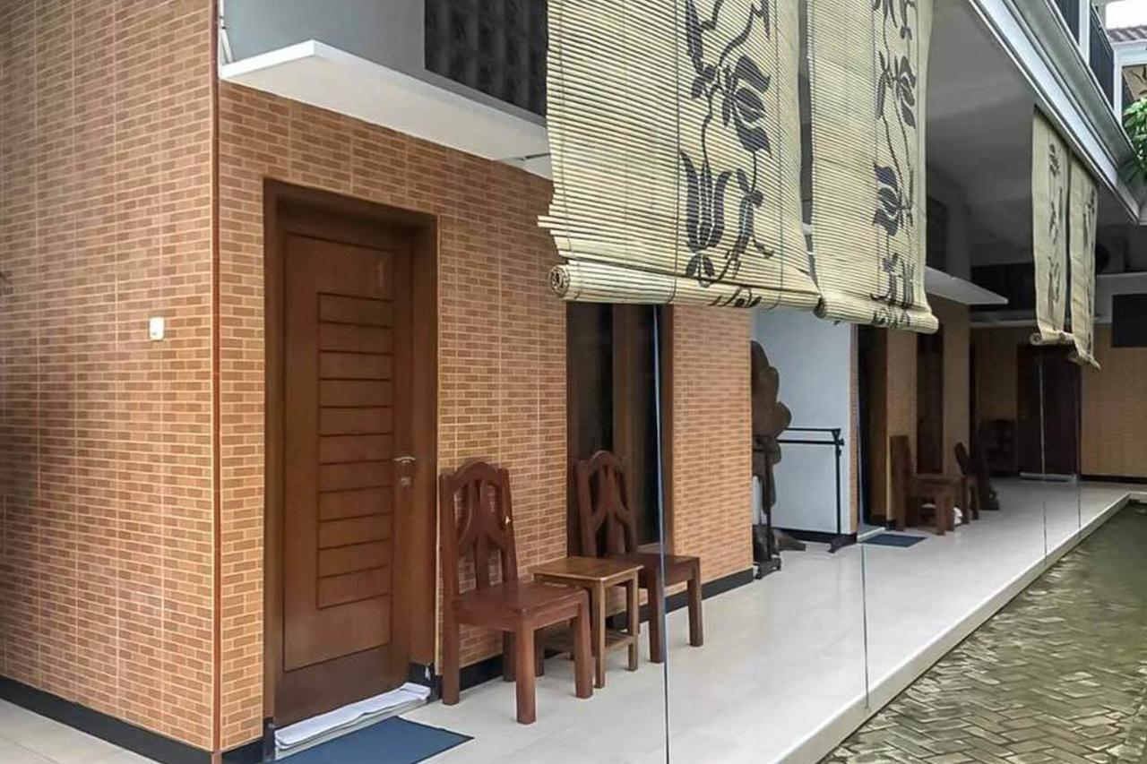 Malang Hill Syariah Redpartner Hotel Exterior photo